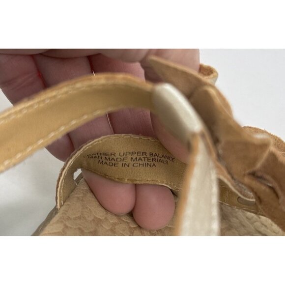 B.O.C. Børn Strappy Sandals Platinum Leather Flowers Flat Heel‎ 7/38 Preppy Boho - Picture 4 of 9